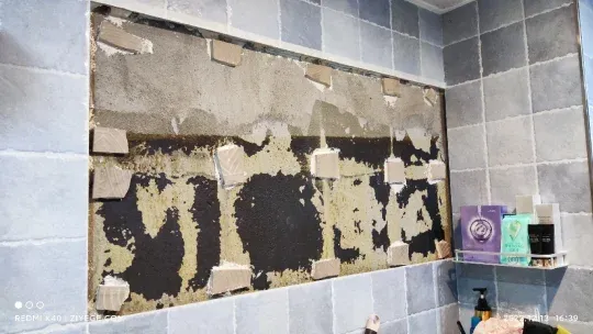 卫生间墙壁瓷砖空鼓怎么办图片(卫生间墙砖空鼓了有什么办法补救) 卫生间墙壁瓷砖空鼓怎么办图片(卫生间墙砖空鼓了有什么办法补救)